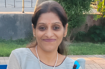 Prayer classes teacher manisha arya